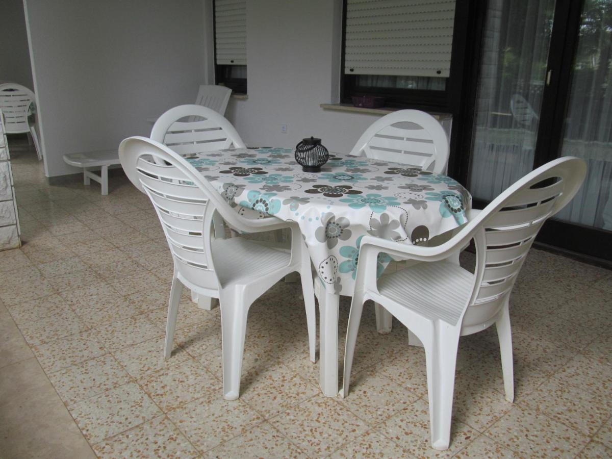 Apartments Zvezdica*** With Garden Zambratija  Exterior photo